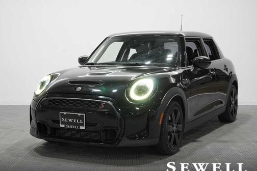 Midnight Black Metallic 2022 MINI Hardtop Cooper S