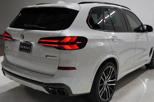 2025 BMW X5 M60i