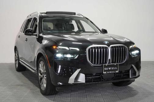 Black Sapphire Metallic 2026 BMW X7 xDrive40i