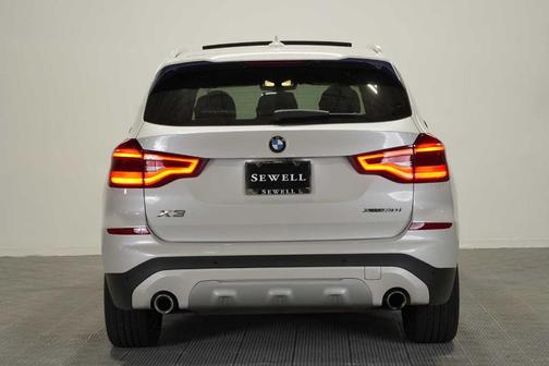 Mineral White Metallic 2021 BMW X3 xDrive30i