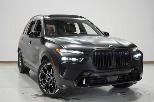 2025 BMW X7 M60i