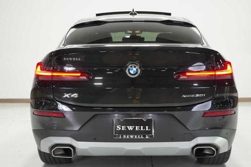 2022 BMW X4 xDrive30i