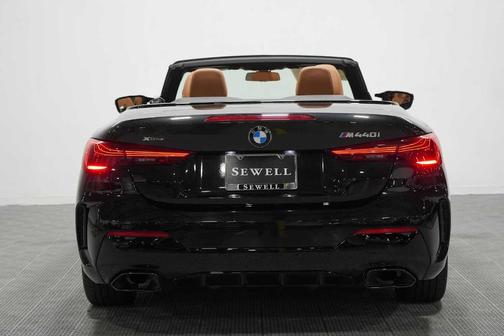 Black Sapphire Metallic 2026 BMW M440 i xDrive