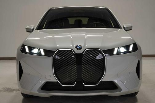 2026 BMW iX xDrive60