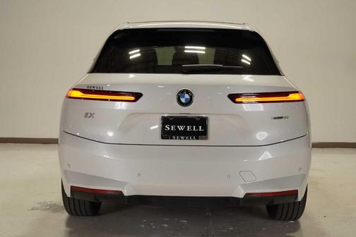 2026 BMW iX xDrive60