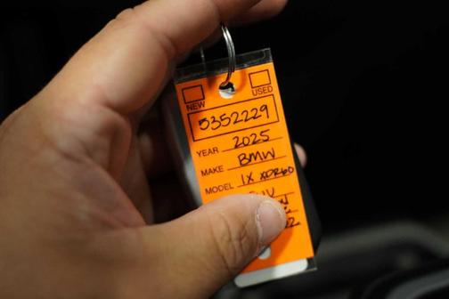 2026 BMW iX xDrive60