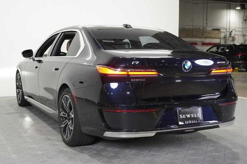 Carbon Black Metallic 2023 BMW i7 xDrive60