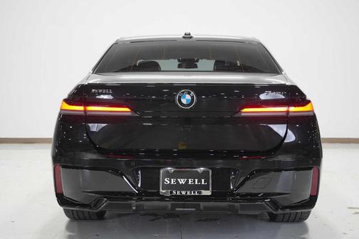 2024 BMW 740 i