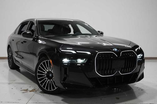 2024 BMW 740 i