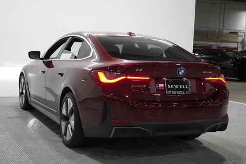 Aventurin Red Metallic 2023 BMW i4 Gran Coupe eDrive35