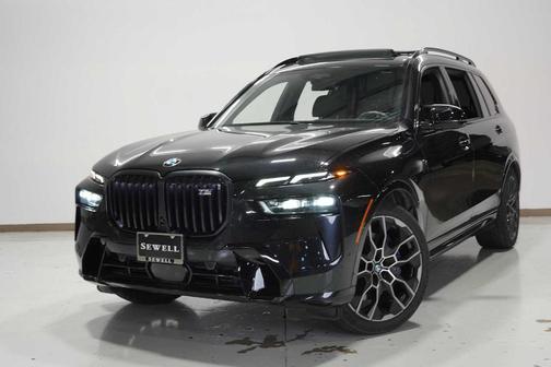 2023 BMW X7 M60i