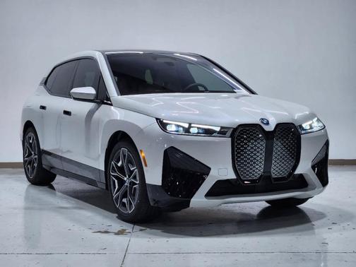 2025 BMW iX xDrive50