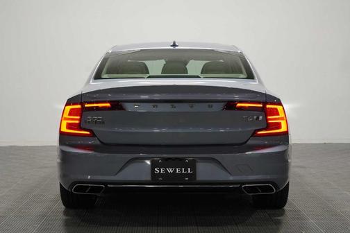 Mussel Blue Metallic 2020 Volvo S90 T6 Inscription