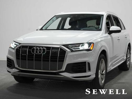 Glacier White Metallic 2023 Audi Q7 55 Premium Plus