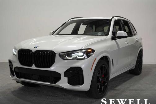 Mineral White Metallic 2023 BMW X5 sDrive40i