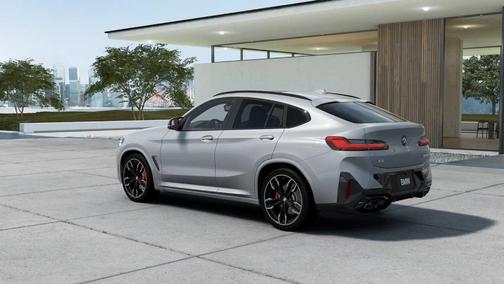 2025 BMW X4 M40i