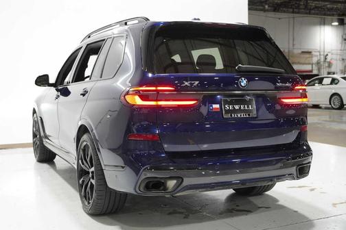 2023 BMW X7 xDrive40i