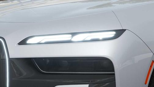 2025 BMW 750e xDrive