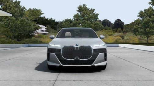 2025 BMW 750e xDrive
