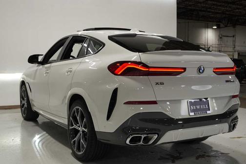2026 BMW X6 M60i