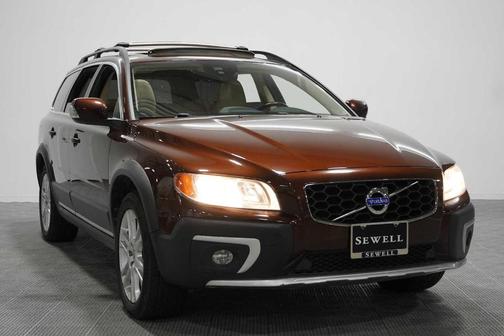 Rich Java Metallic 2016 Volvo XC70 T5 Drive-E Premier