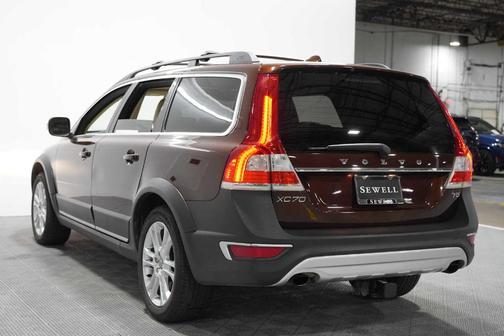 Rich Java Metallic 2016 Volvo XC70 T5 Drive-E Premier