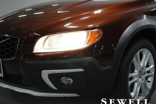 Rich Java Metallic 2016 Volvo XC70 T5 Drive-E Premier