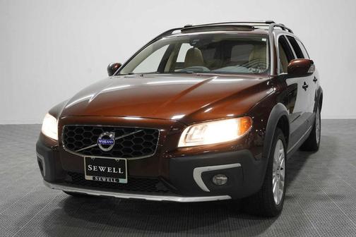 Rich Java Metallic 2016 Volvo XC70 T5 Drive-E Premier