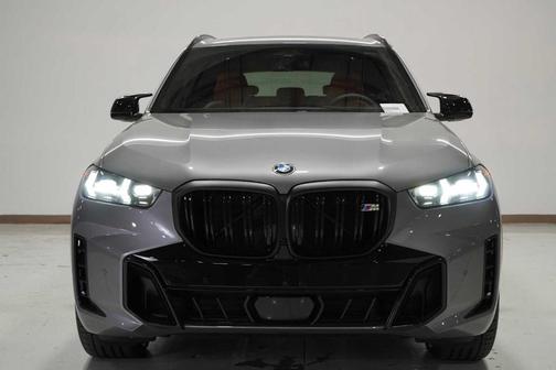 2025 BMW X5 M60i