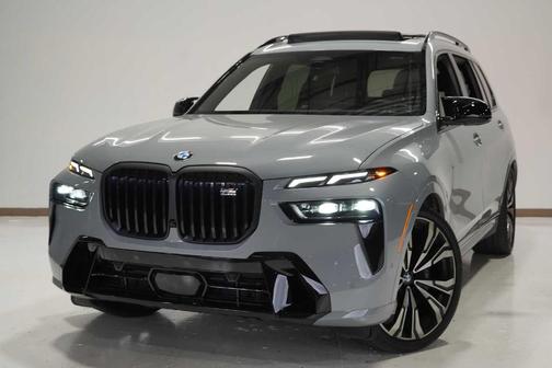 2025 BMW X7 M60i
