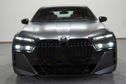 2023 BMW 760 760i xDrive