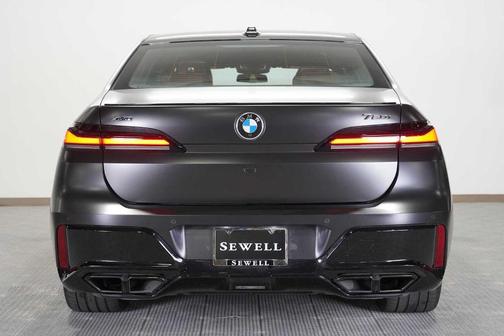 2023 BMW 760 760i xDrive