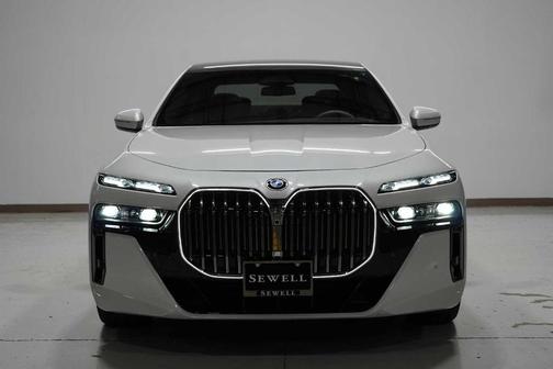 2023 BMW 760 760i xDrive