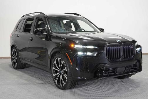 2025 BMW X7 M60i