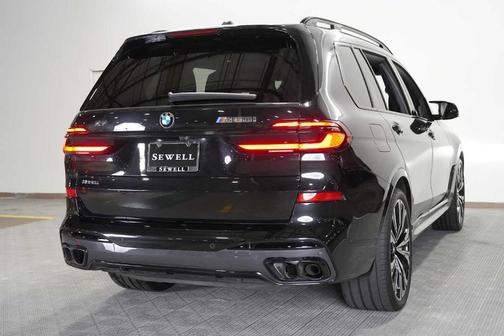 2025 BMW X7 M60i