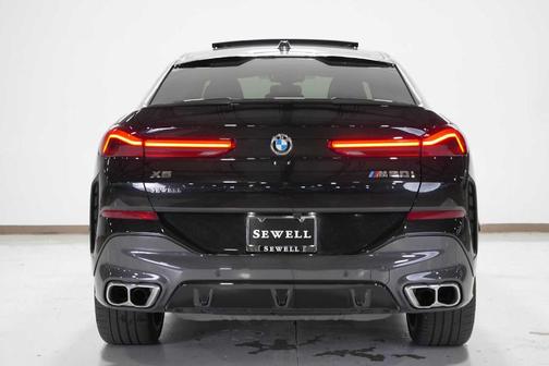 2025 BMW X6 M60i