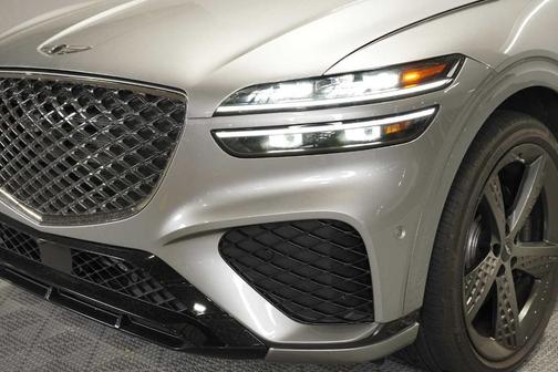 Savile Silver 2025 Genesis GV70 2.5T