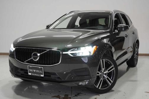 2021 Volvo XC60 T5 Momentum