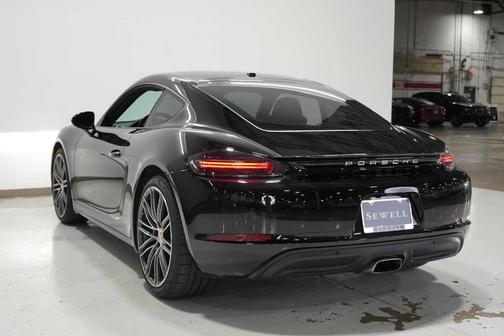 2024 Porsche 718 Cayman 