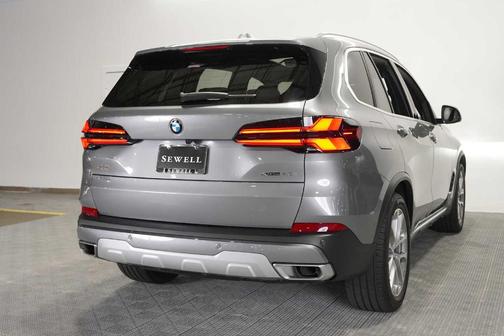 Gray Metallic 2026 BMW X5 xDrive40i