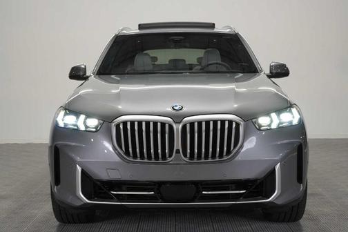 Gray Metallic 2026 BMW X5 xDrive40i
