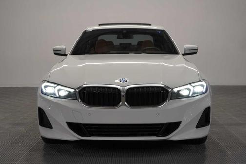 Alpine White 2025 BMW 330 i