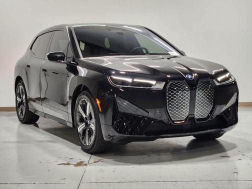 2025 BMW iX xDrive50