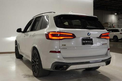 2023 BMW X5 M50i