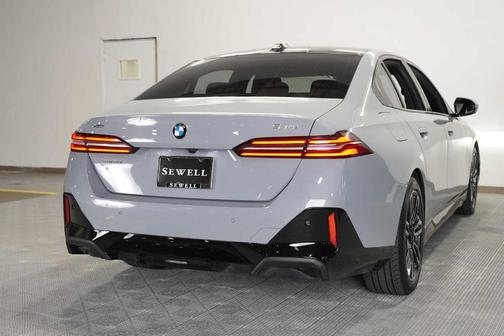 2024 BMW 540 i xDrive