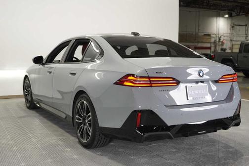 2024 BMW 540 i xDrive