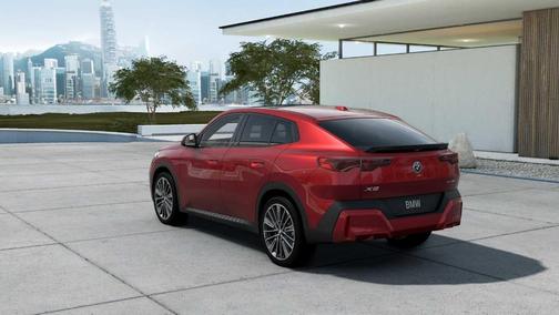 2025 BMW X2 xDrive28i