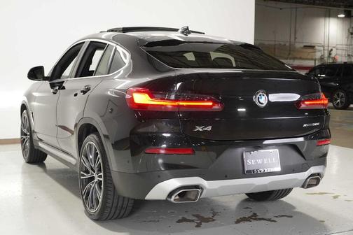 2024 BMW X4 xDrive30i