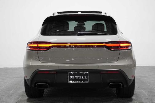 Chalk 2023 Porsche Macan T