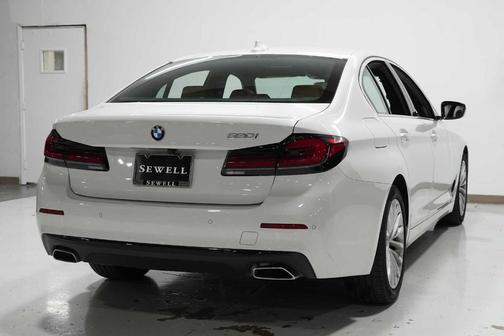 2023 BMW 530 i